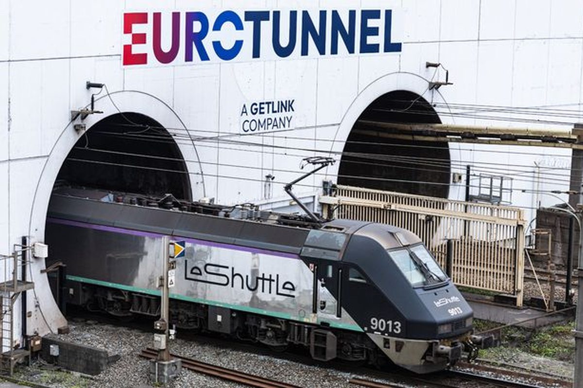 Minibus and Train Crash at Channel Tunnel Leaves 19 Injured