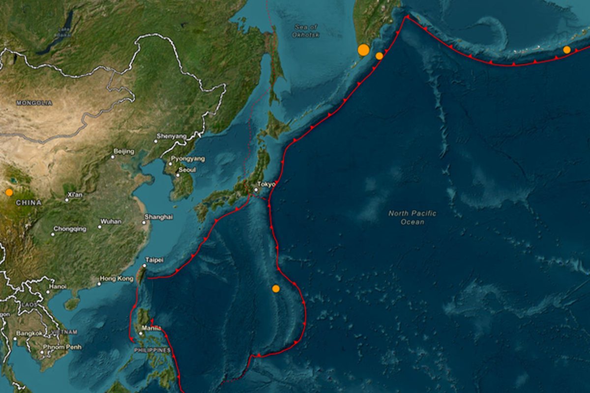 Japan issues 9.9 quake alert before panic and apology