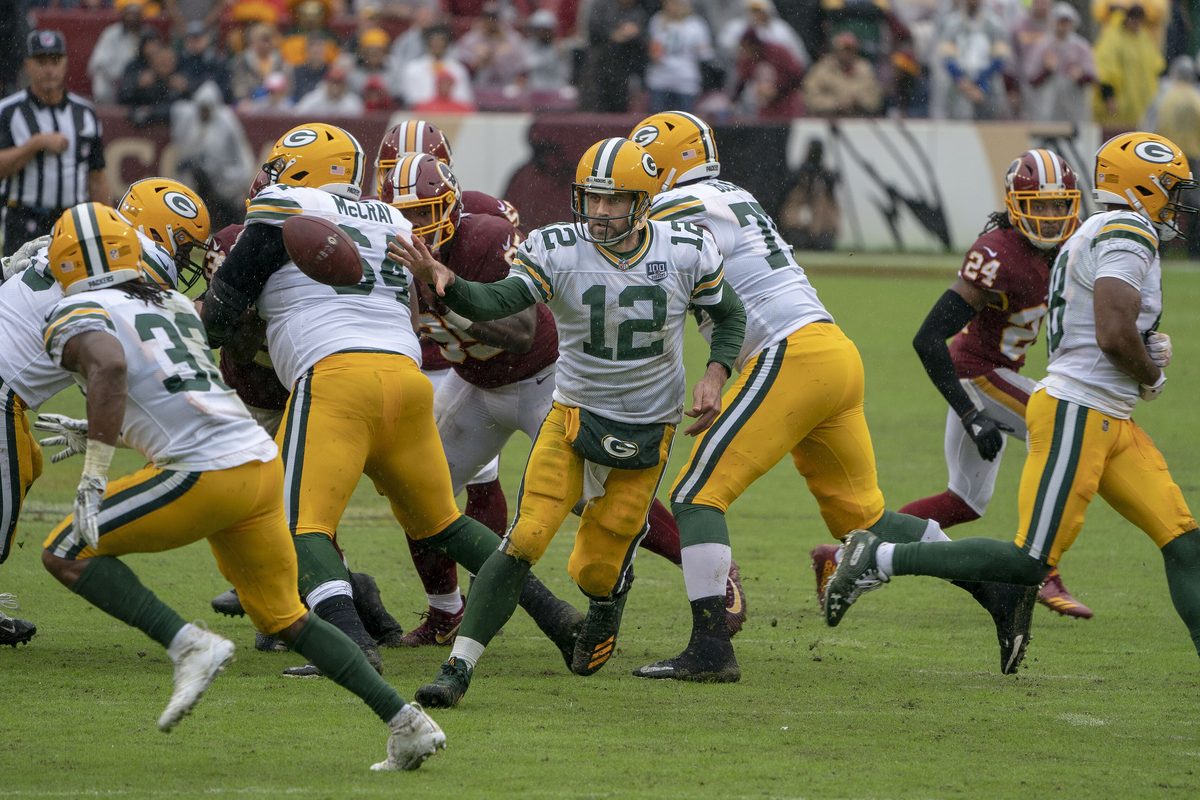 42-Year-Old Rodgers Shines, Breaks NFL Records in Steelers Win