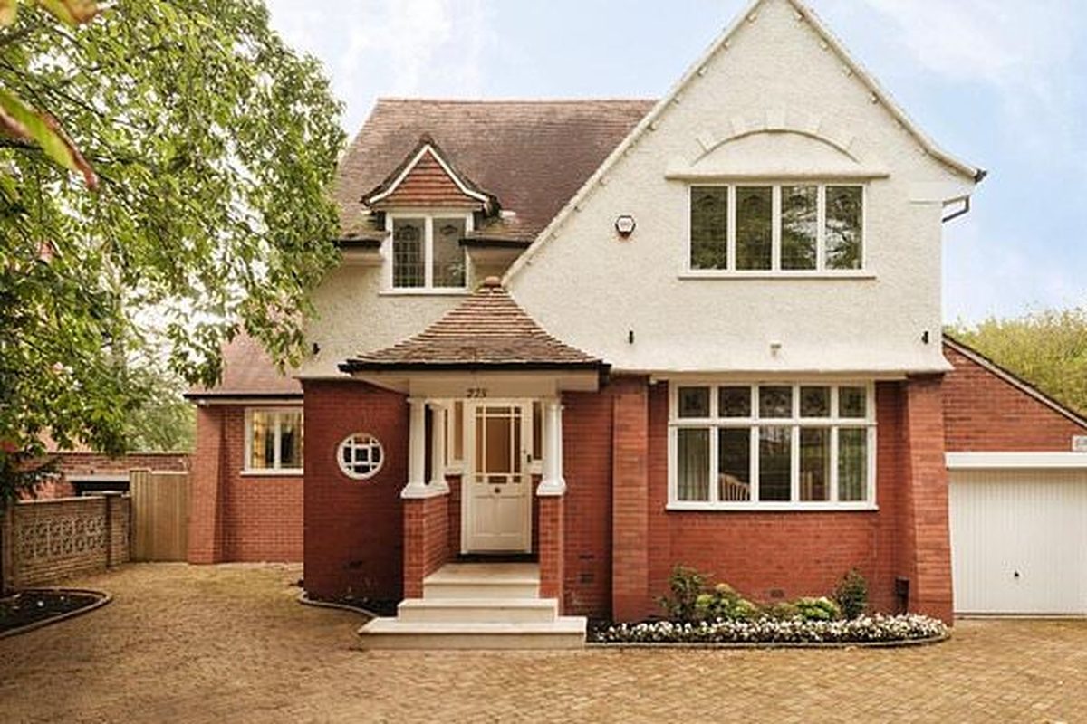 Ryan Thomas and Lucy Mecklenburgh eye £575k profit on Cheshire mansion