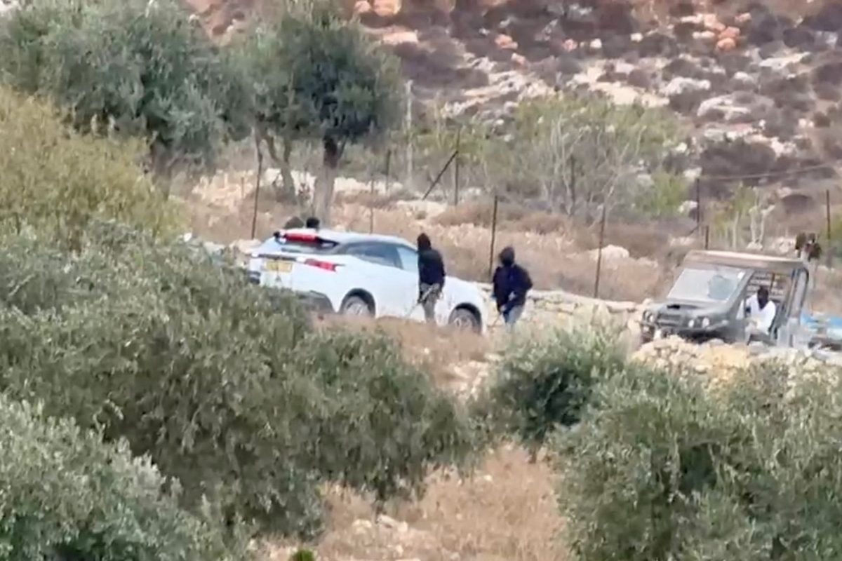 Settlers Attack EU Diplomats, French Mayor in West Bank