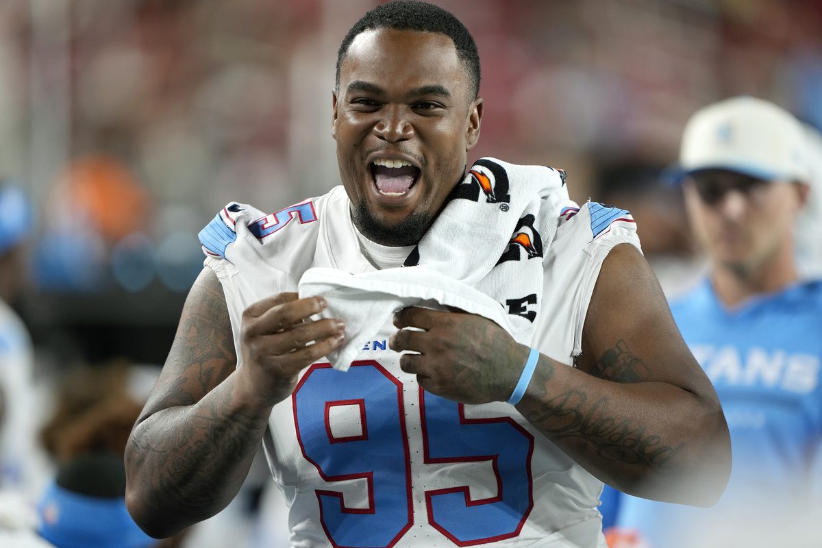 Titans Cut Jordan Elliott After Facility Incident