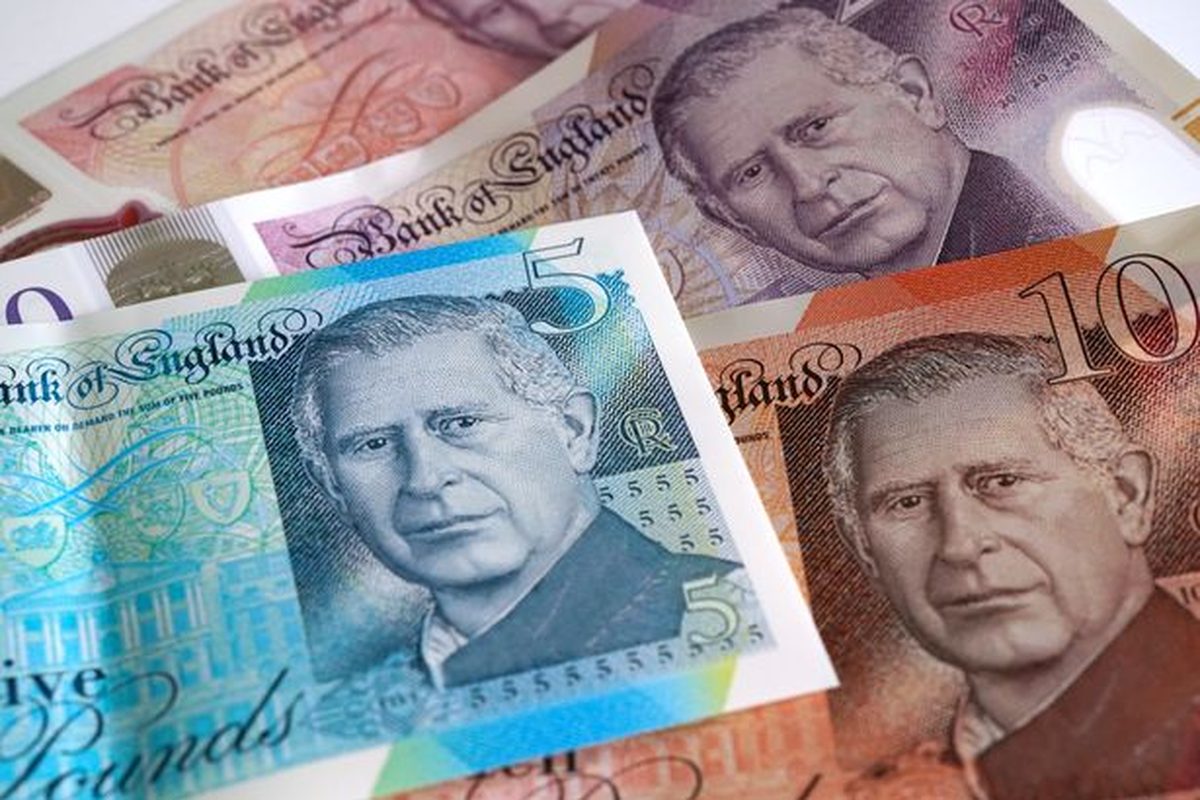 UK Businesses Push Cash Payments Amid Digital Shift