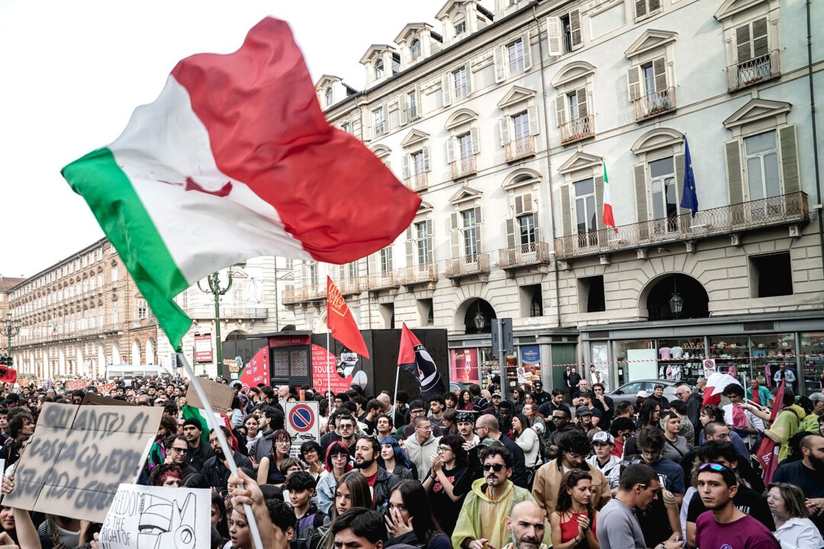 Protesta pacifica a Torino contro il caro-vita