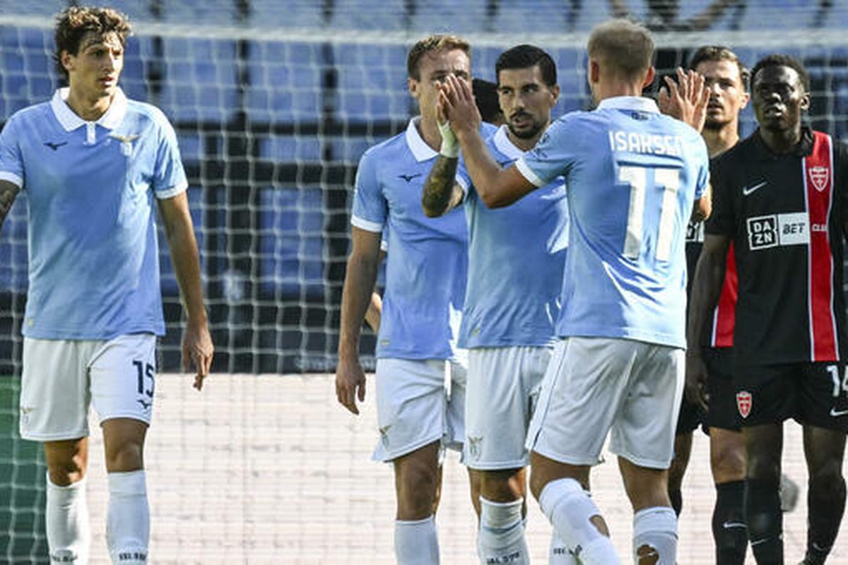 Lazio-Monza 3-1: Tavares e Pinamonti in gol, la Lazio torna in vetta