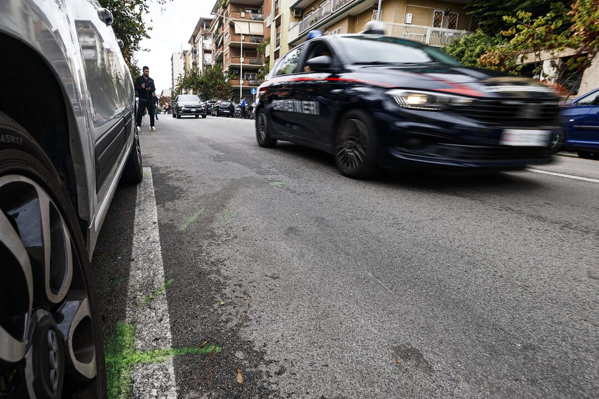 Milano, paura in metro: due minorenni denunciati per aggressioni con minicar