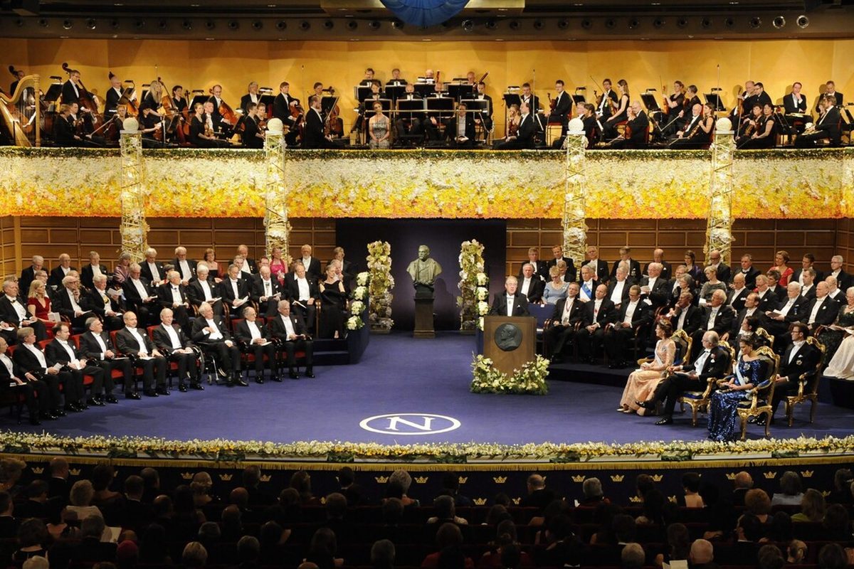 Nobel per l'economia 2026 a Hall e Woodford: premiati i modelli per stabilizzare…