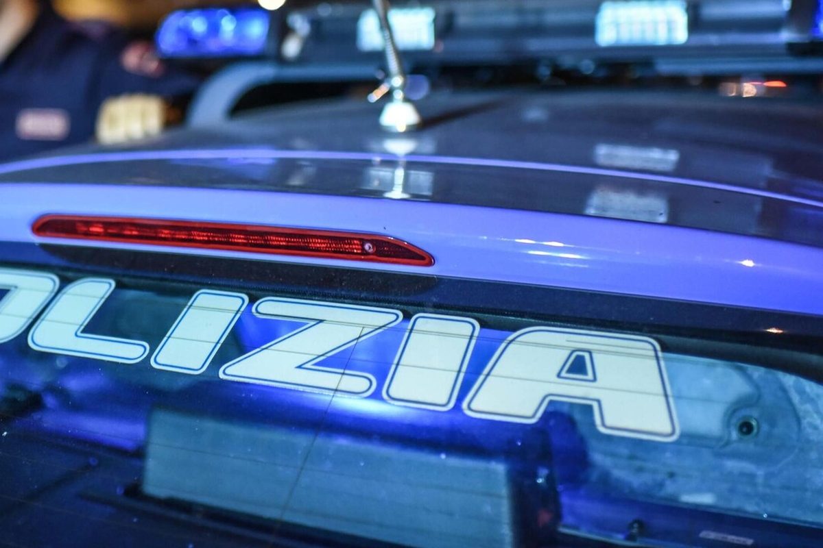 Omicidio a Roma, fermati un 19enne e una 24enne: trovati con il coltello del delitto