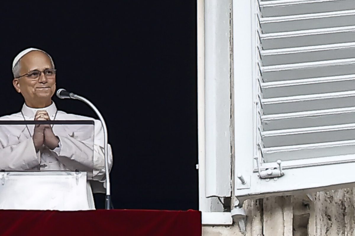 Il Papa all'Angelus: 'Riprenderò le attività gradualmente'