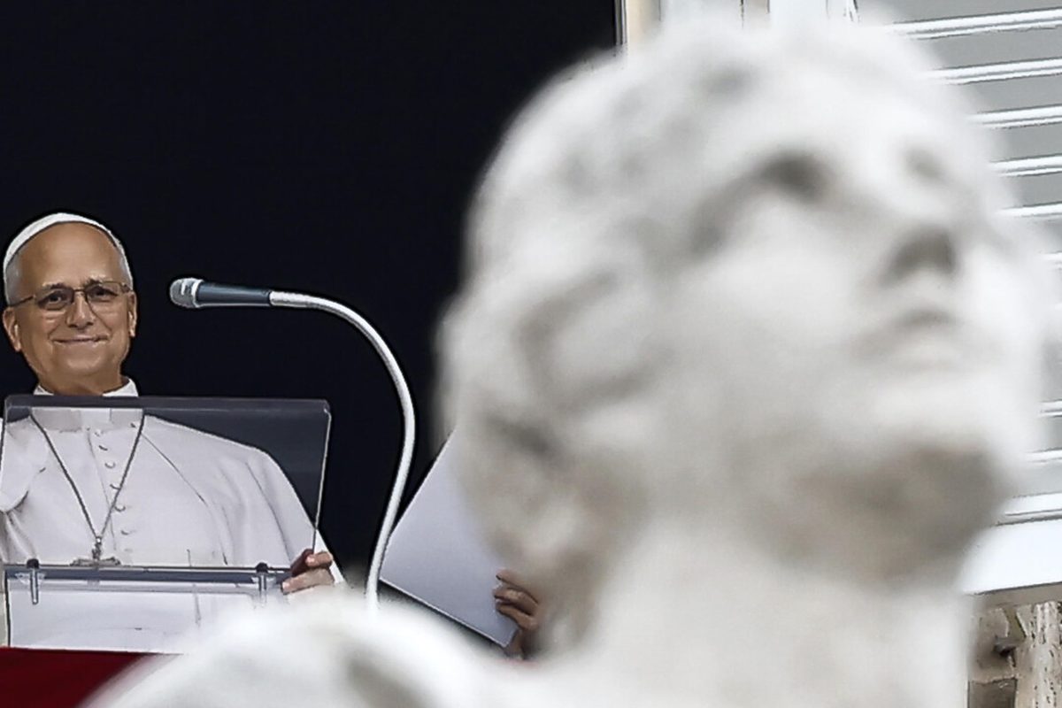 Il Papa torna all'Angelus: 'Non ci credevo'