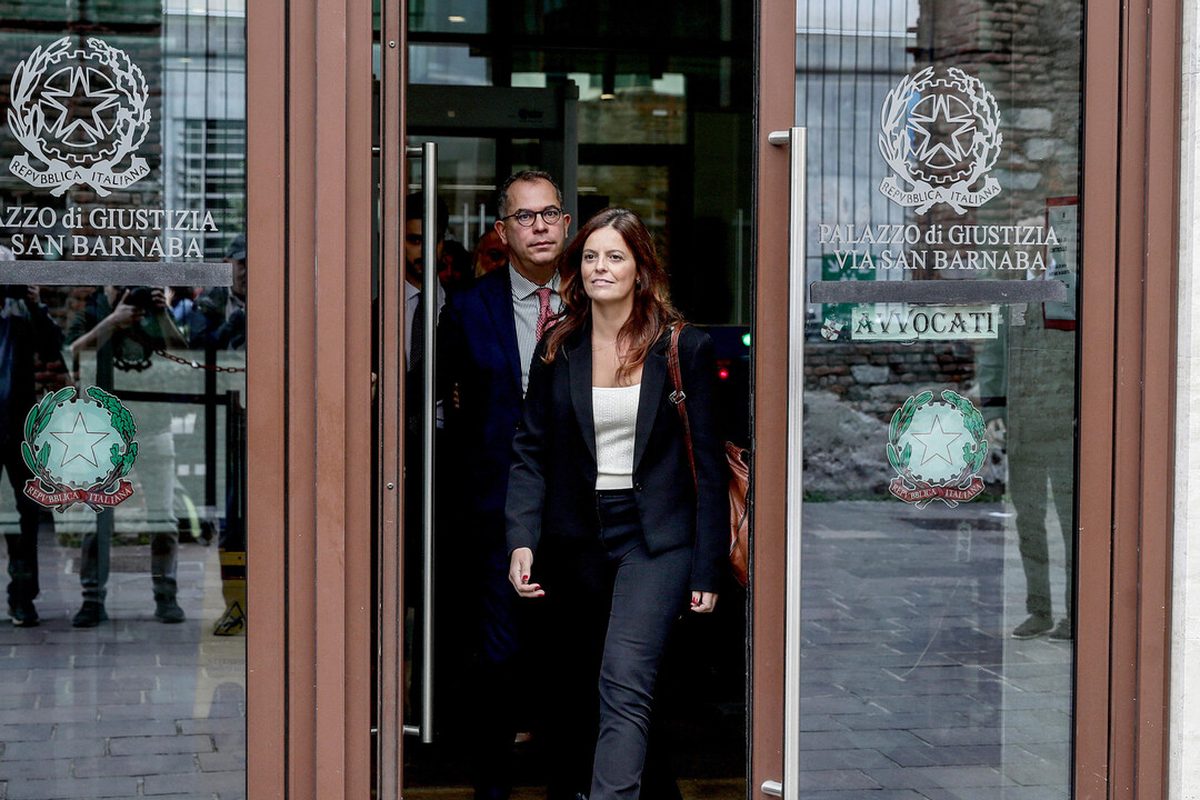 Milano, annullata la condanna a pagare ai ex collaboratori: «Surreale»